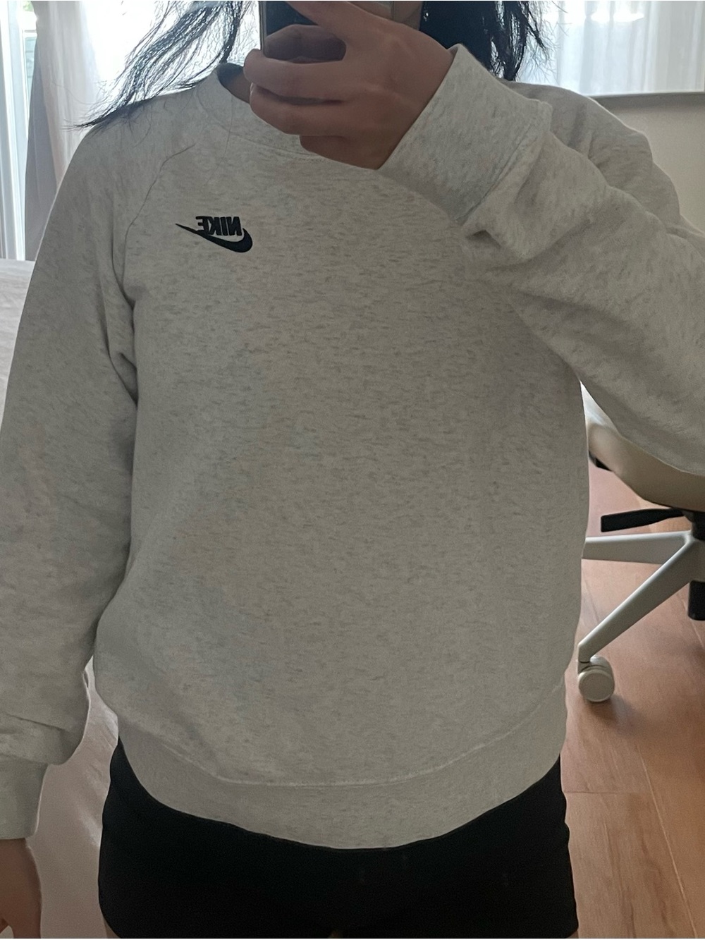 Women’s Nike Light Grey/Gray Heathered Crewneck XS